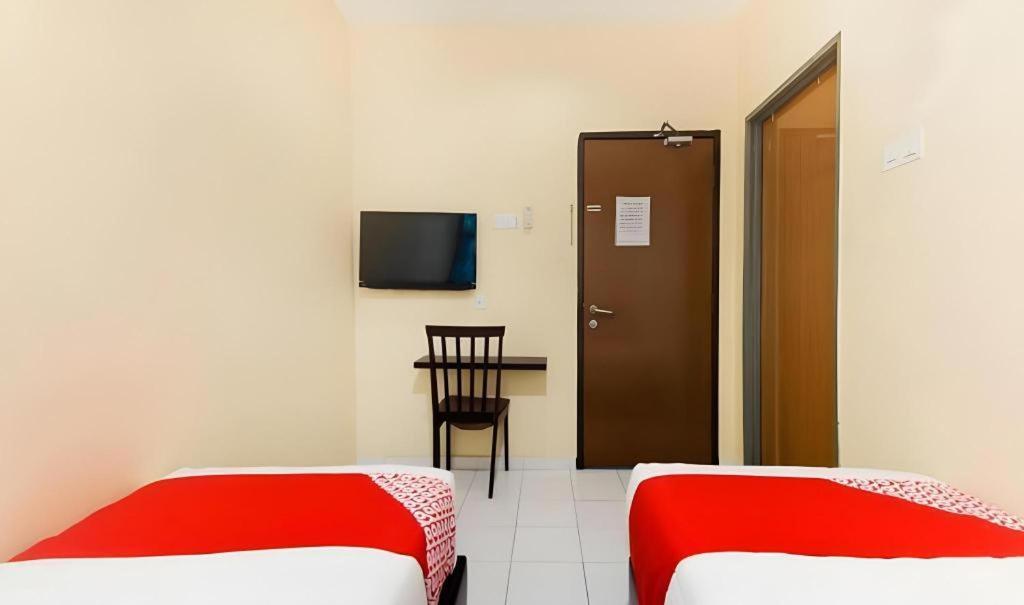 Hotel Iskandar Seri Iskandar Zewnętrze zdjęcie
